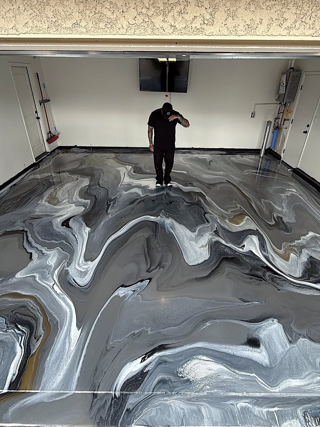 DIY Garage Flake Class — Gold Coast Resin Academy